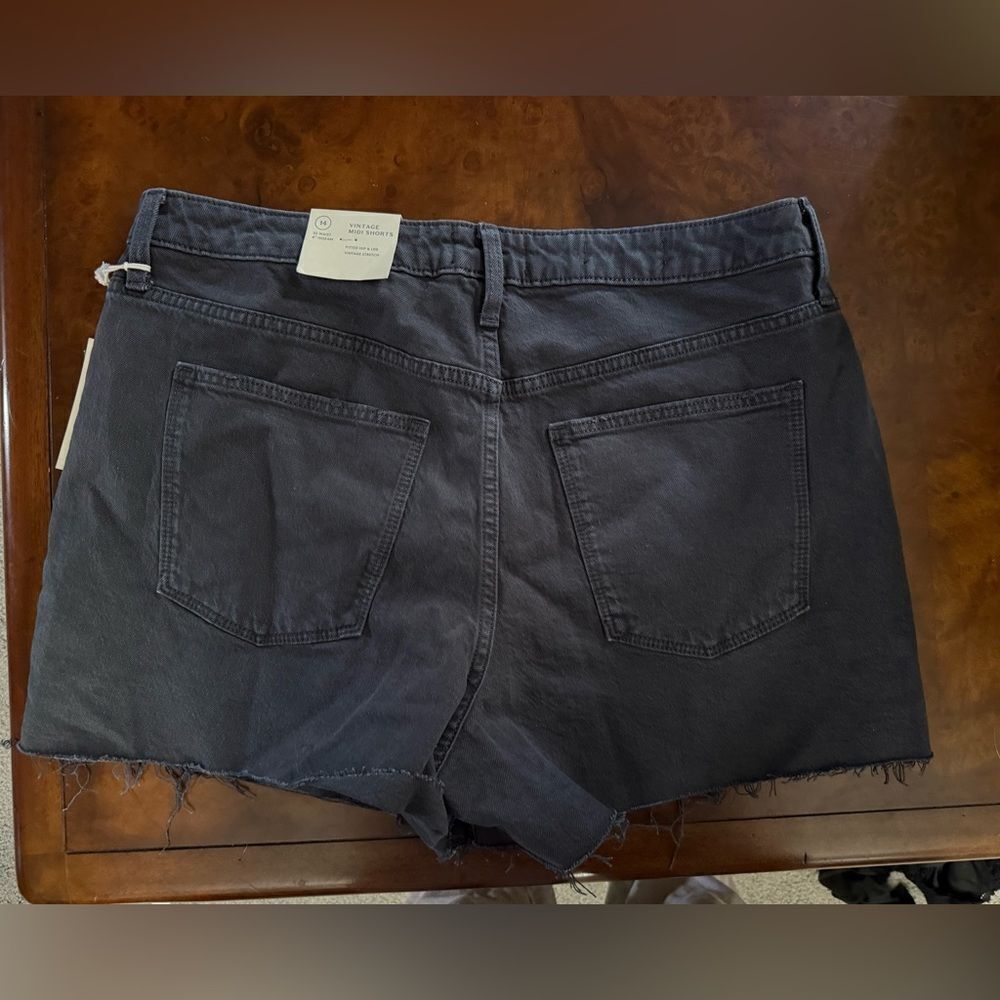 UNIVERSAL THREAD Women's Black Vintage Stretch Cut-Off Midi Jean Shorts NWT 14 - Picture 7 of 7